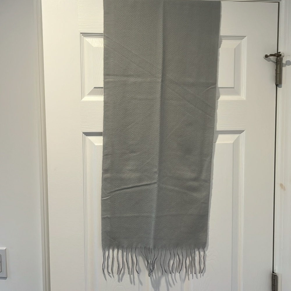 “2/$12”  🔥🔥🔥Blue/Gray Scarf Macy’s Brand - Picture 4 of 5